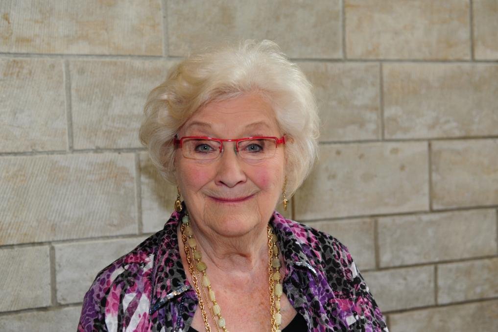 Actrice Chris Boni (90) overleden: Vlaanderen neemt afscheid van Yvette uit ‘Thuis’