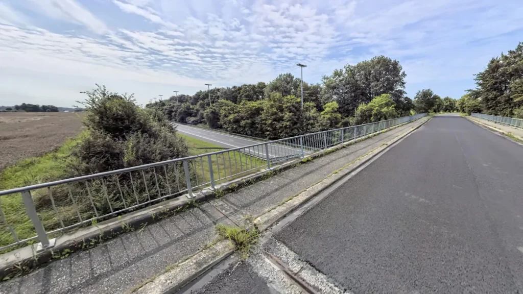 Brug over E313 in Bilzen-Hoeselt wordt definitief afgebroken wegens slechte staat